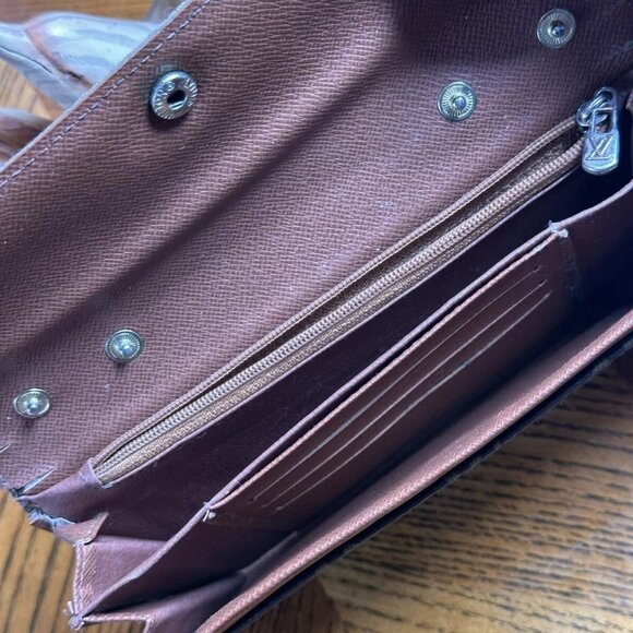 Louis Vuitton Monogram Wallet - Brown - Picture 3 of 8